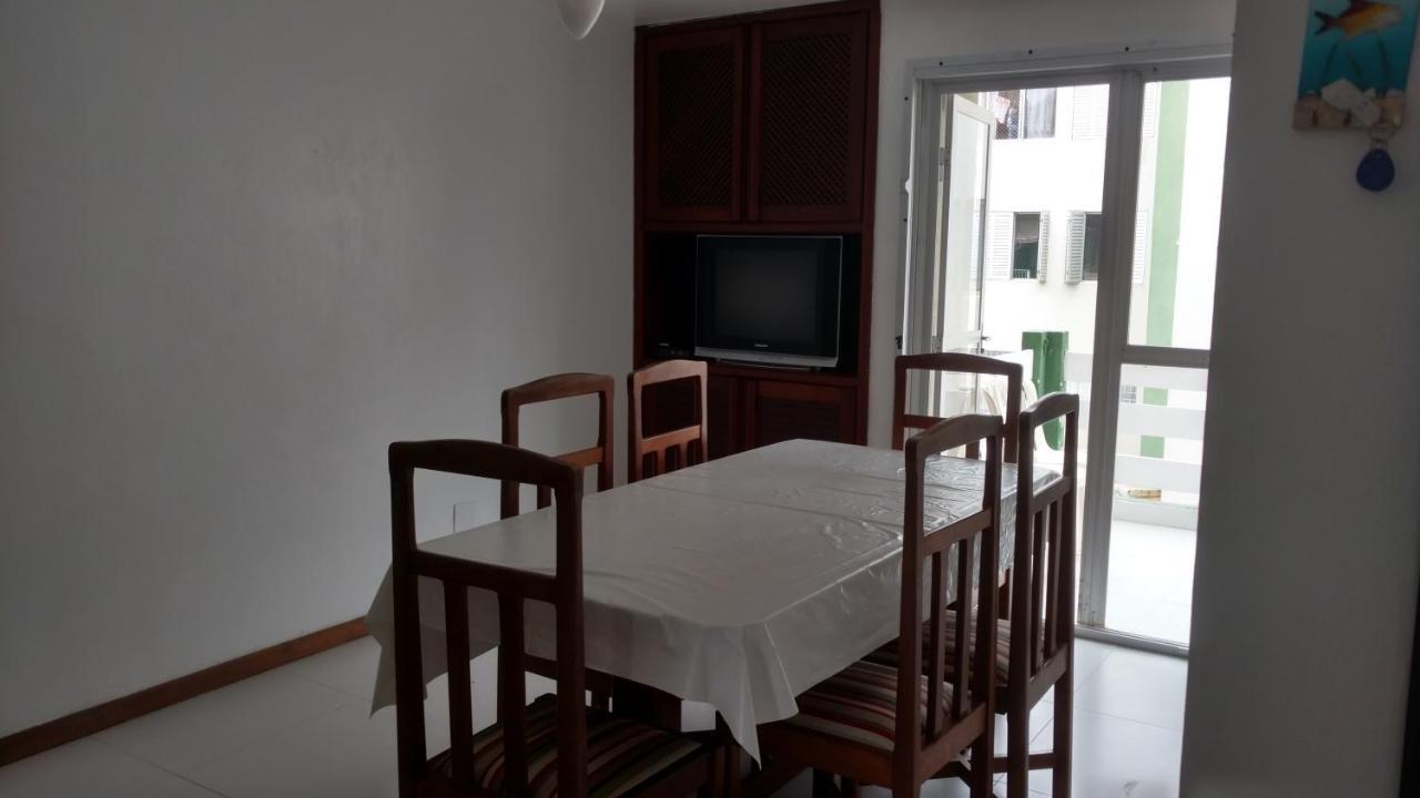 Apto Espetacular A 50 M Do Mar Em Condominio Com Piscinas Maravilhosas กัวราตูบา ภายนอก รูปภาพ